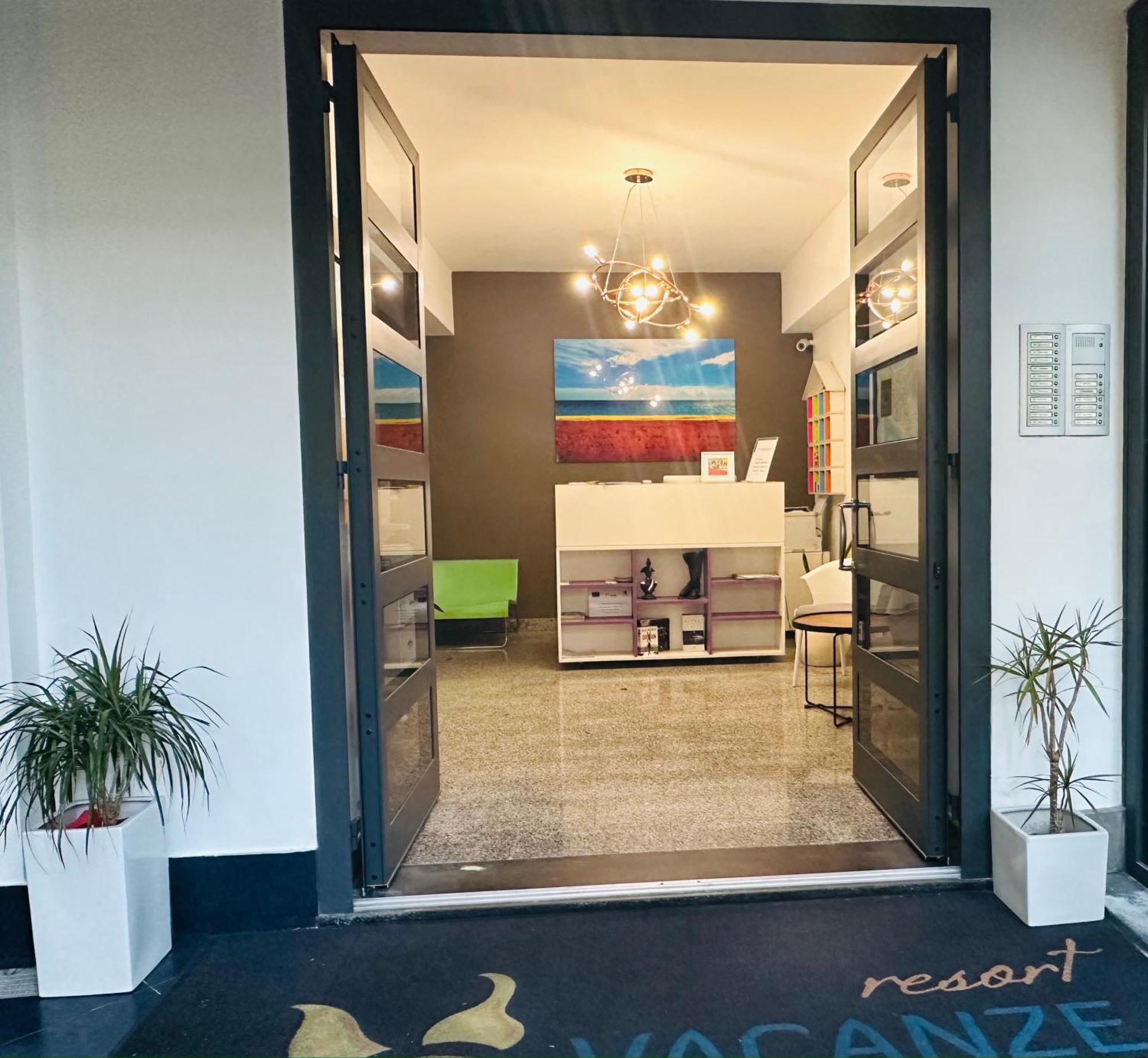 Aparthotel Riviera Ionica Santa Teresa Di Riva Exterior foto